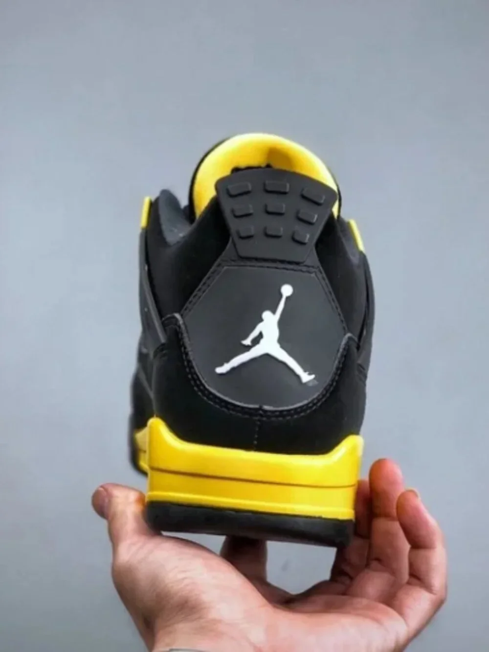 Nike Air Jordan 4 Retro Shoes Thunder 2023 Black Yellow